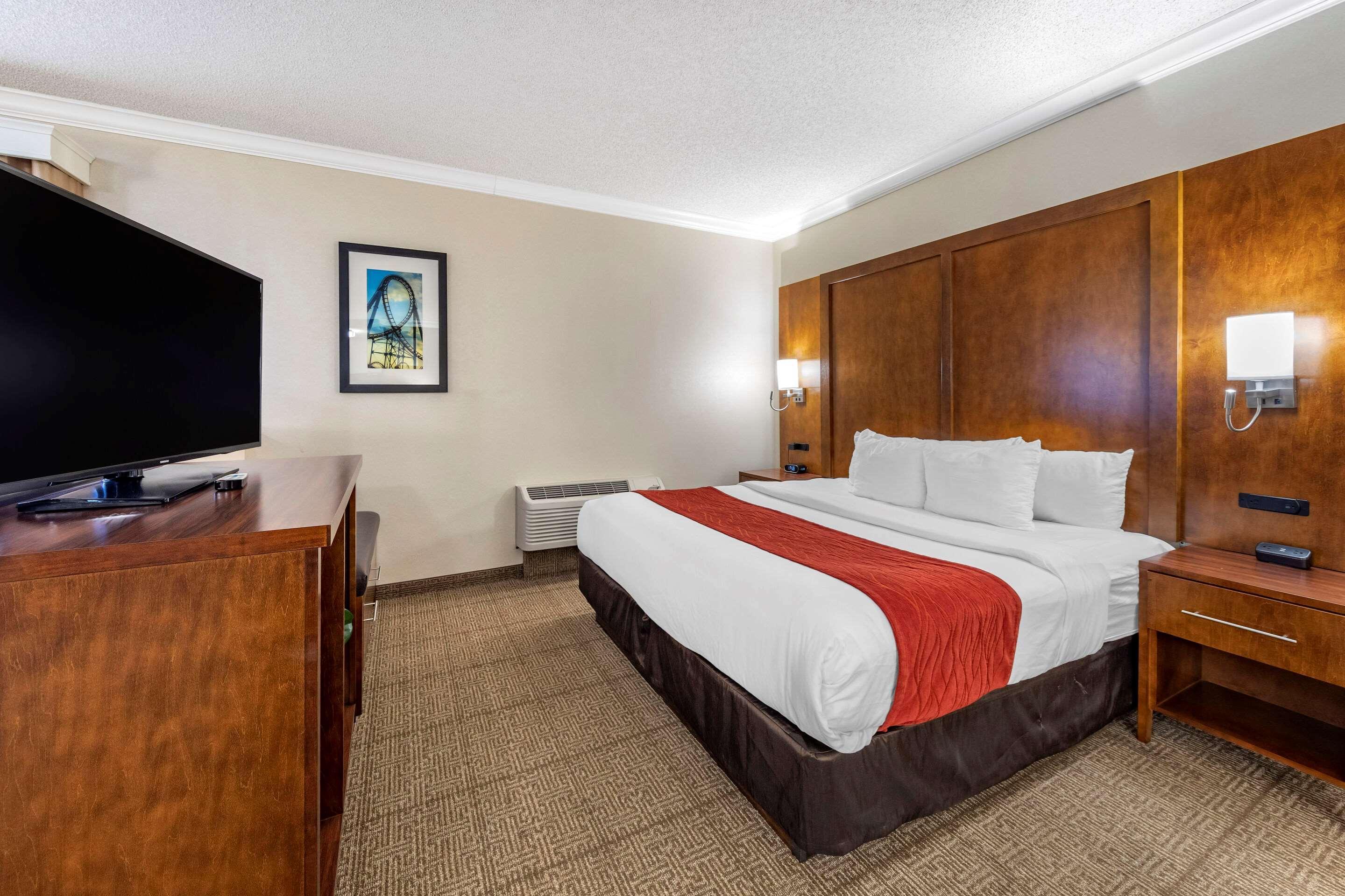 Comfort Near Six Flags Magic Mountain 3* Stevenson Ranch