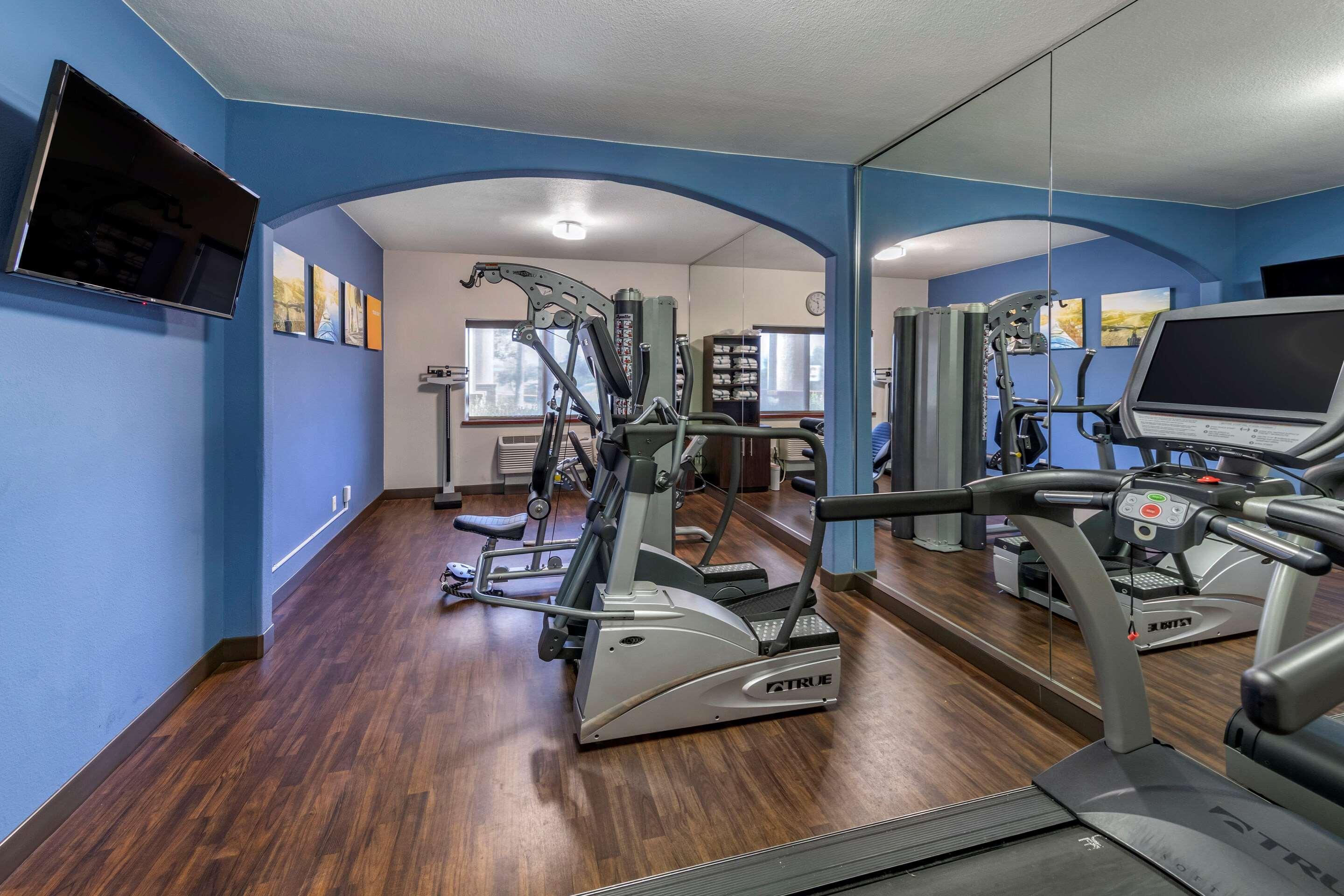 Hotel Comfort Near Six Flags Magic Mountain