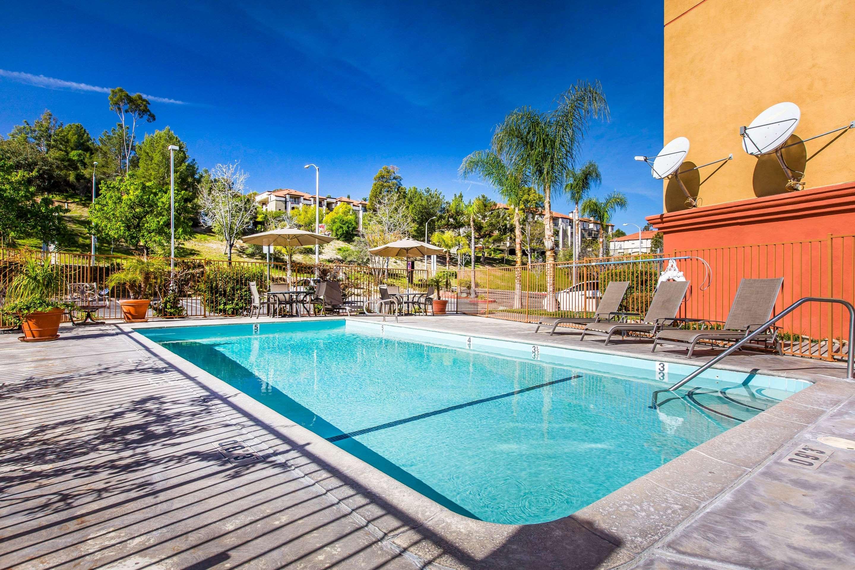 Hotel Comfort Near Six Flags Magic Mountain Stevenson Ranch