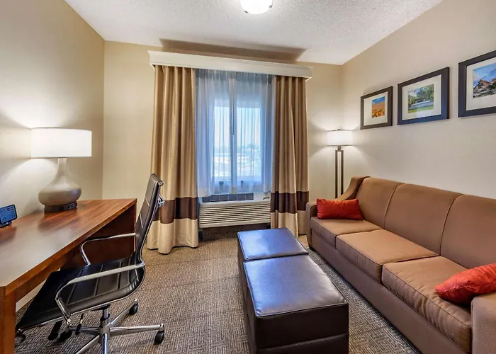 Comfort Suites Near Six Flags Magic Mountain