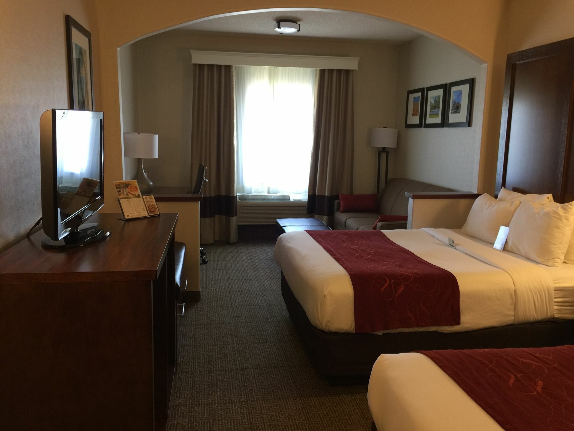 Hotel Comfort Near Six Flags Magic Mountain